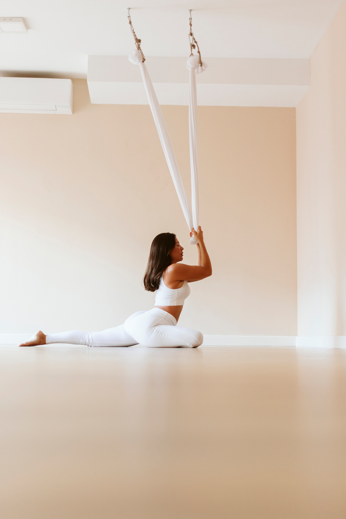 yoga aérien - yoga namaste - adg